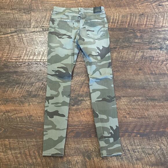 True Religion Jeans Halle Mid Rise Super Skinny Green Camo Distressed Size 26 - Picture 4 of 12